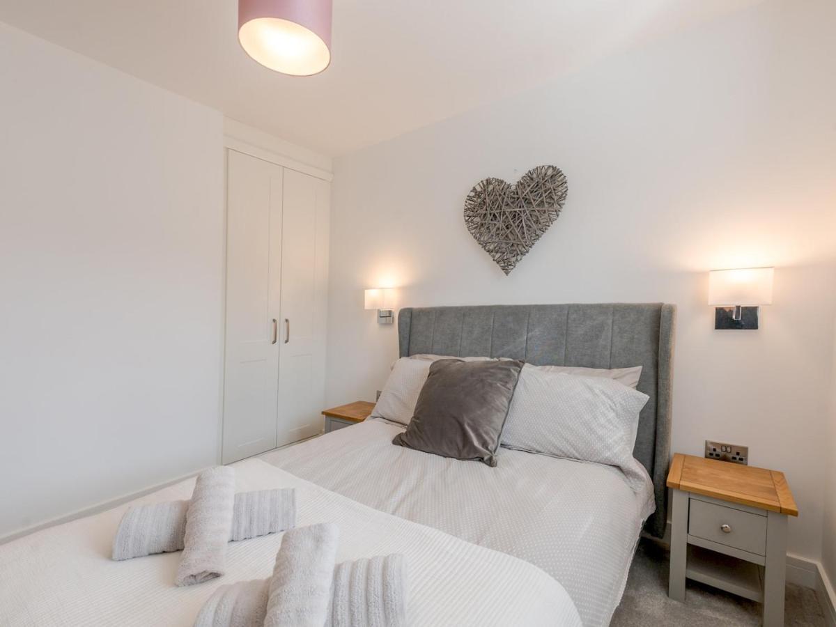 Pass The Keys 1 Bed Albury Contemporary Apartment With Secure Parking Shrewsbury Kültér fotó